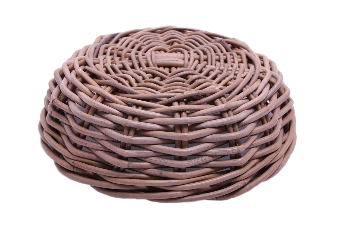 Korbschale aus Rattangeflecht